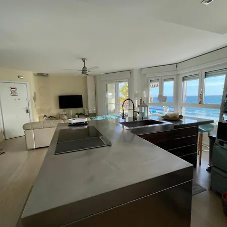 Ocean Views Apartamento *